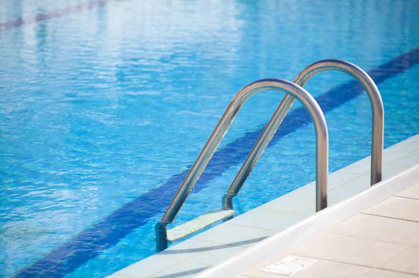 Quels sont les critères de choix pour une piscine à coque ?